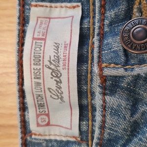 Womens Levi Jean's